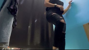 Ruang Ganti, Cewek Rusia Montok Dengan Toket Gede Dan Putingnya Yang Nendang, Ganti Baju Sambil Bikin Makin Panas.