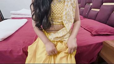 Bhabhi Ne Gusse Mein Apni Chikni Gili Chut Se Devar Ko Chod Kar Manaya
