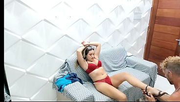 Ibu Mertuaku Yang Masih Muda Sendirian Di Rumah Dan Haus Sentuhan, Begitu Aku Datang Dia Langsung Membujukku Untuk Menembus Lubang Sempitnya Sampai Aku Membanjiri Rahimnya Dengan Kontolku. Vagninho Dan Vivi Si Jalang Nakal.