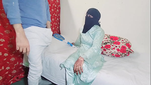 Anal Ganas Doggystyle Dengan Pacar India Berpayudara Besar, Menghajar Pantatnya Dengan Kontol Tebalku Sambil Bergumam Kotor Dalam Bahasa Hindi