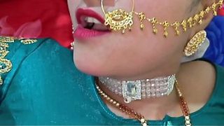 Pasangan India Tampan Dan Cantik Bercinta Romantis Di Kamar Tidur Dengan Audio Hindi Yang Jelas