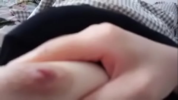 Gadis Tionghoa Yang Menggoda Dengan Timer Kamera Sendiri