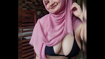 Video Bokep Goyangan Pantat Hijabers Yang Menggoda