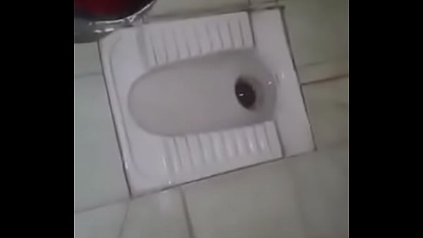Pasangan Mesum India Bercinta Liar Di Kamar Mandi