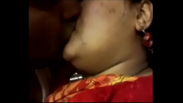 Desi Aunty Yang Bikin Ngilu, Siap Digoyang Di Ranjang.