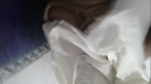 Arab Sex Amateur: Istri Dan Ibu Berhijab Semburkan Vagina Saat Masturbasi Di Webcam