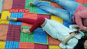 Gadis Periang Dan Seksi Pertama Kali Bercinta Dengan Kakak Tirinya Di Rumah, Rekaman Amatir Dengan Suara Seru Dalam Bahasa Hindi