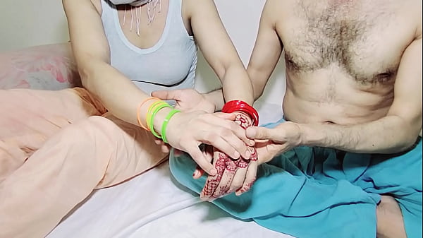 Bhabhi Punjabi Muslim Tersepak Anus, Digoyang Keras Gede Pantat India Doggystyle Dengan Suara Hindi Menggairahkan