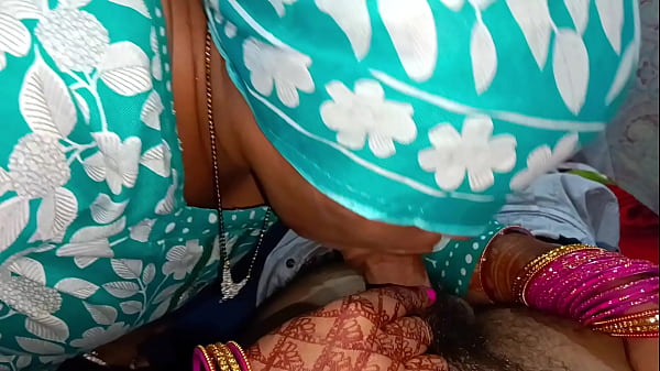 Video Panas Karwa Chauth Dengan Adegan Oral Dan Anal, Diiringi Suara Menggoda Dalam Bahasa Hindi.