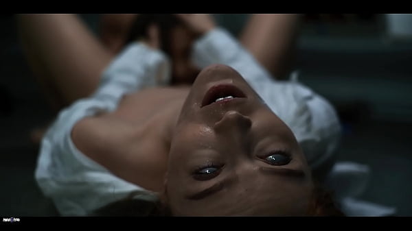 Alien Parasit Pengendali Pikiran Vs Gadis-gadis Seksi Yang Menggairahkan