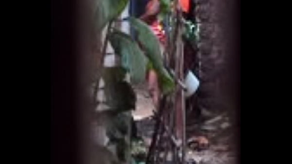 Desi Berdiri Kencing Dan Kencing Basah1.avi