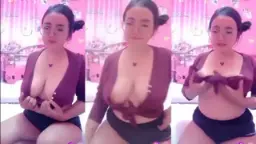 Babypink Montok Berkacamata, Siap Digoyang-goyang Di Atas Ranjang, Bibir Merah Menggoda, Pinggul Bergoyang Erotis Bikin Ngilu.