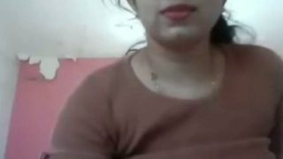 Bored Sexy Desi Girl From Mumbai Pamer Telanjang, Siap Digoyang.