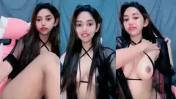 Cantik Pake Baju Transparan, Toket Gede Bikin Makin Pengen Nyobain