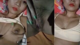Cewek Kuliah Muda Lagi Mainin Memeknya Sambil Mikirin Pacar Nepal Yang Bikin Basah.