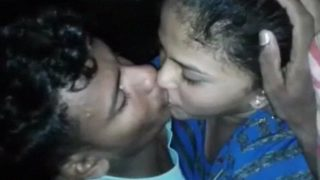 Cewek Tetangga Muda India, Ngewe Singkat Penuh Gairah