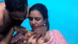 Guru Ngentot Video – Pemanasan Sama Kontraktor Bikin Makin Basah