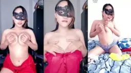 Miss Sunflo Bugil Total, Tetek Montok Basah Kuyup Siap Digigit
