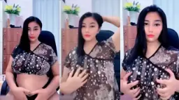 Ngentot Bareng Miss Jones Di Live Toge, Crot Di Dalem Sambil Streaming Basah-basah.