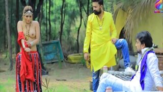 Salah Satu Film Porno India Paling Hot Buat Pecinta Desa, Bikin Makin Bernafsu Lihat Adegan Di Sawah Dan Gubuk.