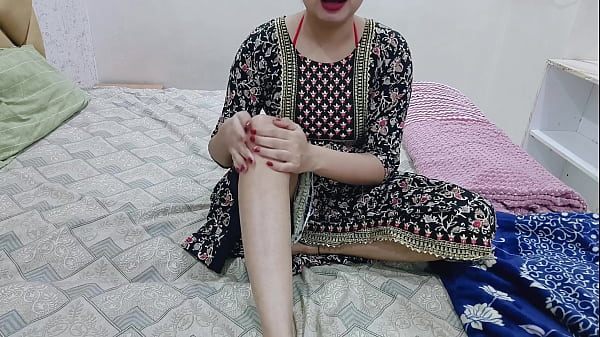 Malam Itu, Kakak Tiriku Sendirian Di Kamar, Aku Pun Masuk Dan Mulai Meraba-raba Tubuh Serta Memijat Memekku Sendiri Di Depannya.