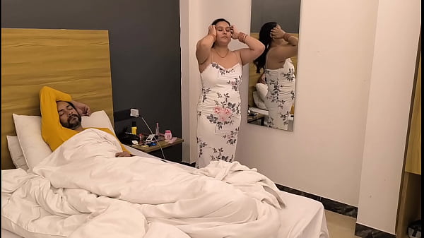 Desi Cewek Puja Baby Mandi Pagi, Siap Dimainin Basah-basah