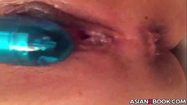 Cewek Asia Manja, Memeknya Digeber-geber Mainan Sange.