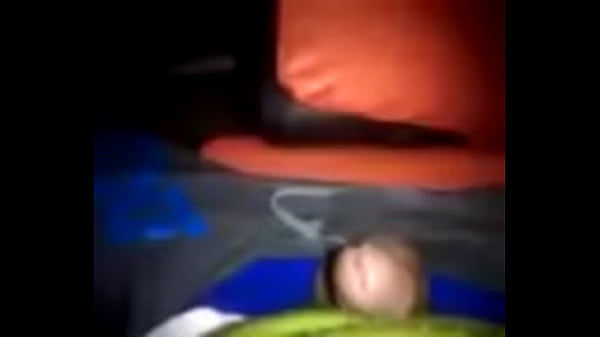 Bercinta Di Sofa Ala India, Ngebut Sambil Ngerem Basah.