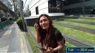 Dada Montok Mungil Thai Milf Amatir Ngewe Nafsu Sama Bule Gede