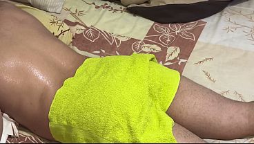 Ibu Mertua Dengan Pantat Gede Bantu Mantu, Pijat Berujung Ngentot Panas