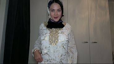 Pov – Ngewe Adik Tiri Muslimah Romantis Pakai Hijab, Sange Banget