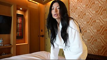 Pov: Cami Strella, Si Jalang Latina Tiri, Ngewein Kontol Gue Di Pesta Pernikahan Omnya Sambil Ngencingin Susu Gede
