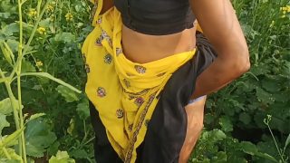 Mamta Ke Sarson Ke Khet Mein Jab Husband Ne Mauka Dekh Kar Zor Ki Chudai Ki, Outdoor Ki Saaf Hindi Awaaz.