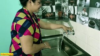 Bokep Hot Bhabhi Ajak Anak Baru Main Kontol Sampe Muncrat!