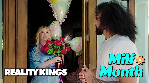Jenna Starr Yang Montok Sepi Di Hari Ibu Sampai James Ngetok Pintu Siap Memuaskan Hasratnya Yang Membara – Reality Kings