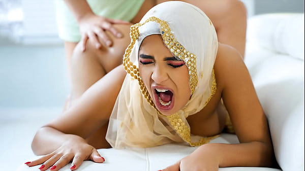 Bujuk Pacar Hijabku Yang Dilarang Ngentot Karena Budaya, Tapi Gue Gebukin Sampai Croooooot Di Dasar Ranjang