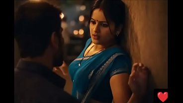 Desi Bhabhi Digebukin Di Lokalisir, Muncrat Basah Kuyup!
