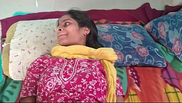 Desi Bhabhi Ko Padosi Ne Zor Se Choda, Chudai Se Uski Chikhein Nikalti Rahi