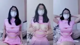 Bocil Chindo Mochi Kimochi — Bibirnya Basah, Pinggulnya Menggoda, Siap Digoyang Sampai Lumer Kayak Mochi Di Mulut.