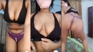 Gadis Desi Telanjang Goyang-goyang Panas Demi Menang Game Online, Bikin Makin Bernafsu