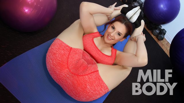 Ngentot Pagi Hari Bareng Kelly, Muncrat Di Dalam Memek Sempitnya