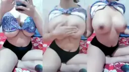 Queenbee Punya Susu Gede-gede Bulat, Bikin Ngiler Pengen Pegang