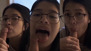 Sepong Memek Abg Cantik Berkacamata, Basah Kuyup Minta Digenjot