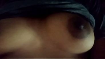 Desi Pelacur Telanjang Bulat Dan Pamer Tetek Alaminya Yang Montok