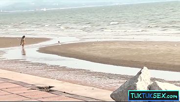 Cewek Thailand Abg Dijemput Di Pantai Buat Digenjot Bule Kontol Gede.