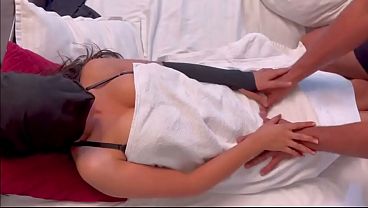 Desi Bhabhi Ketat Dibikin Muncrat Keras Sama Adik Ipar, Bokep Babhi Cantik Viral Suara Hot Hindi