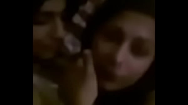 Desi Pelacur Soni Lagi Main Sama Pacarnya, Ngewe Panas Sampai Crot.