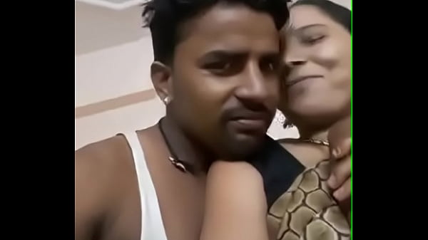 Pijat Aunty Desi Montok, Tetek Gede Digeprek Sambil Ngerem Pelan Biar Makin Basah
