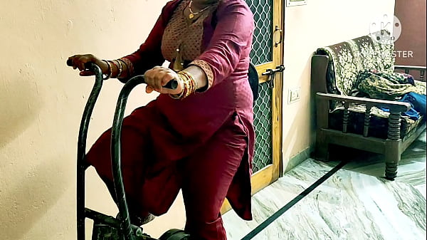 Ngentot Sama Bocah Gym, Istri Tetangga India Lagi Butuh Pelayanan Keras.