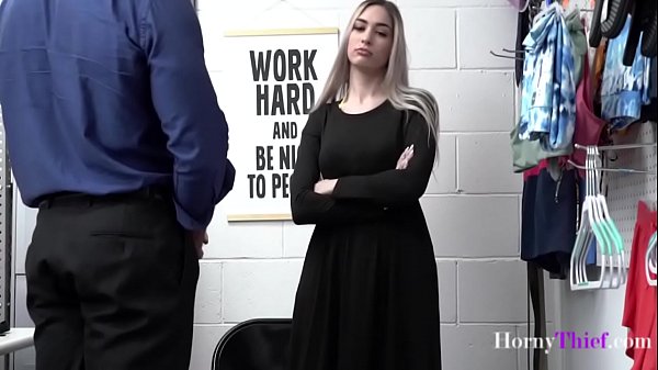 Cewek Hijab Nakal Ngewe Polisi Biar Bebas Dari Penjara- Delilah Day | Hornythief